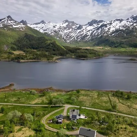 Feriehus The Little Red Lofoten