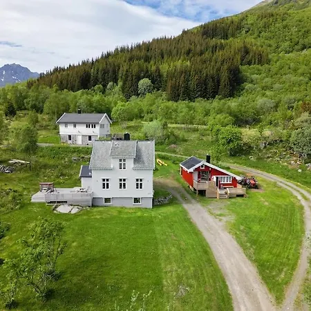 The Little Red Lofoten *