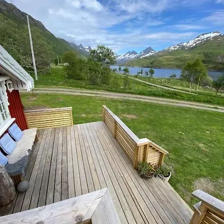 The Little Red Lofoten