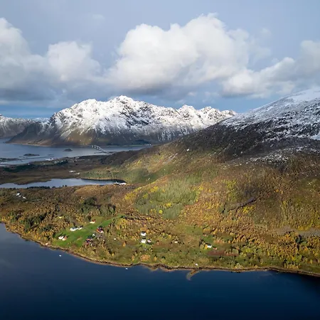The Little Red Lofoten Urda